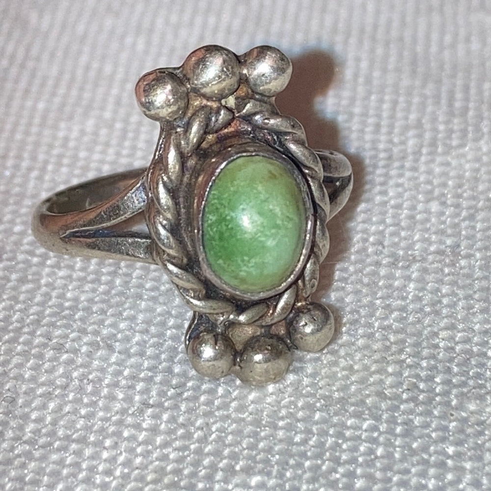 Size 5 turquoise and silver ring